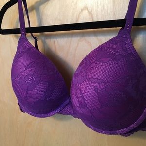 Victoria’s Secret Demi Uplift Bra in 36D